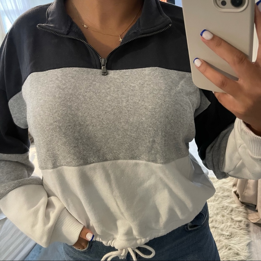 American Eagle Sweatshirt